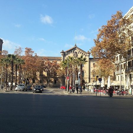 Estudios Pelayo Guest House Barcelona Ngoại thất bức ảnh